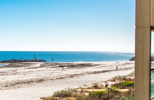 Glenelg Apartment | Oceanfront Luxe at The Pier