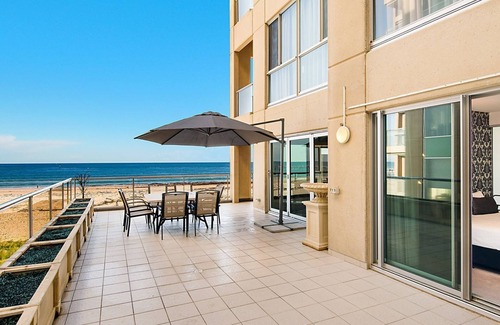 Glenelg Apartment | Oceanfront Luxe at The Pier