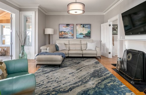 Chester Basin House | Oceanfront Luxury Property w/hot tub - The Oaks Seaside Retreat