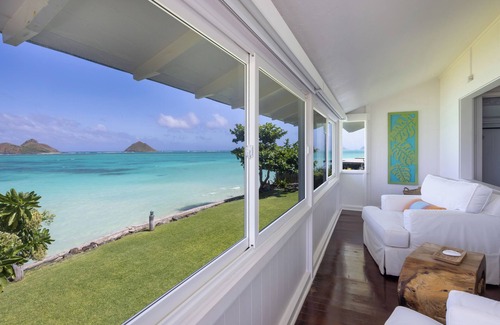 Lanikai House | Oceanfront Luxury Home in Lanikai- sleeps 8