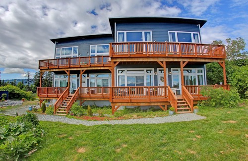 Homer Apartment | Oceanfront Luxury Penthouse Overlooking Kachemak Bay and the Homer Spit!