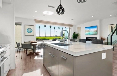 Balboa Peninsula House | Oceanfront Luxury, Incredible views and sunsets