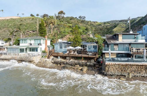 Eastern Malibu House | Oceanfront Malibu home