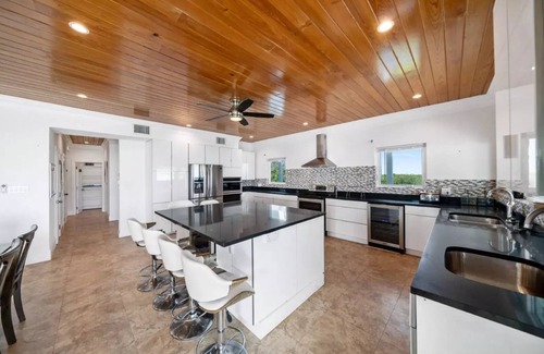 George Town House | Oceanfront mansion, heated infinity pool. 6 double rooms, 11 beds can sleep 18
