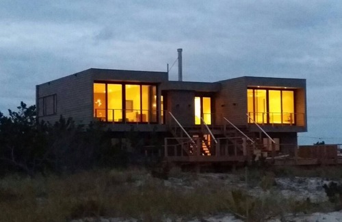 Westhampton Beach House | Oceanfront Modern Masterpiece