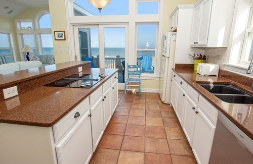 Duck House | OCEANFRONT, Ocean Views, ELEVATOR, Private Beach Walkway, BB14, Heart Of Duck