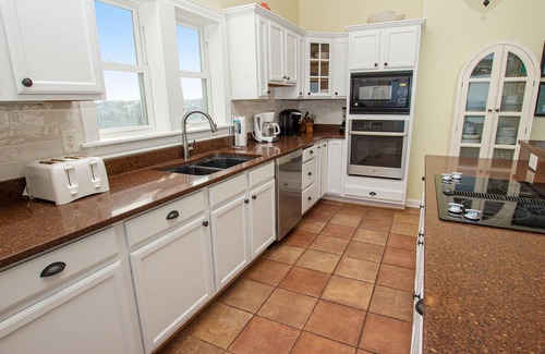 Duck House | OCEANFRONT, Ocean Views, ELEVATOR, Private Beach Walkway, BB14, Heart Of Duck