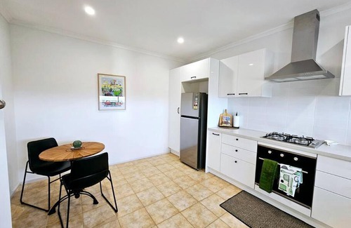 Portarlington House | Oceanfront Odyssey
