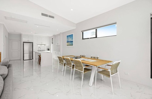 Encounter Bay House | Oceanfront on Franklin - 35A Franklin Pde, Encount