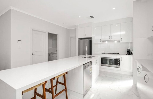 Encounter Bay House | Oceanfront on Franklin - 35A Franklin Pde, Encount
