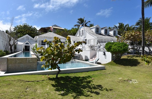 Dunmore Town House | Oceanfront on Harbour Island's famous pink beach with pool.