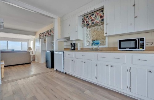 Ogunquit - Wells House | Oceanfront on Private Moody Beach!