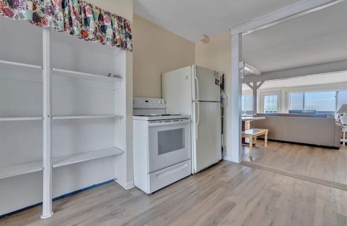 Ogunquit - Wells House | Oceanfront on Private Moody Beach!