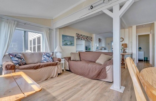 Ogunquit - Wells House | Oceanfront on Private Moody Beach!