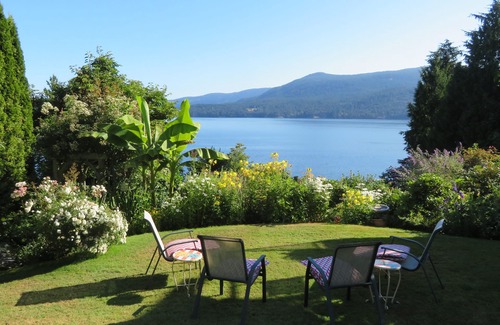 Cowichan Bay House | Oceanfront-One Acre-Spectacular Views, Free Internet - Hot tub-Close to Victoria