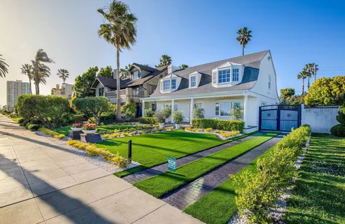 Harbor House | Oceanfront Opulence: Luxurious Retreat near in Long Beach 5beds/5baths Home
