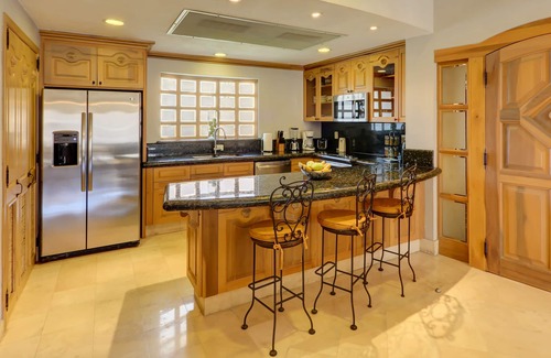 El Medano Ejidal Villa | Oceanfront Paradise: Unwind in Luxury - Villa La Estancia 1508