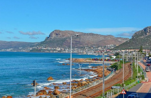 Kalk Bay House | Oceanfront Penthouse