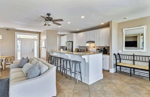 Melrose on the Beach House | Oceanfront Pet Friendly Cottage