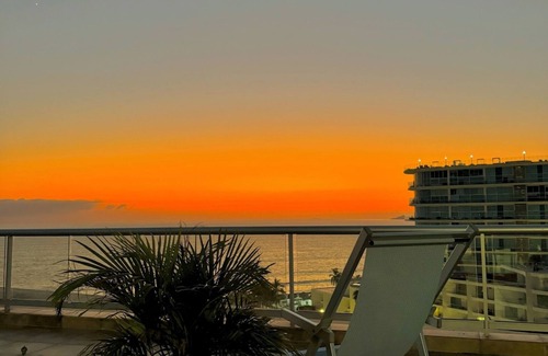 Flamingos Apartment | Oceanfront PH with Private Pool