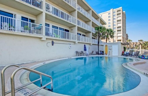 Jacksonville Beach House | Oceanfront Pool and Quiet