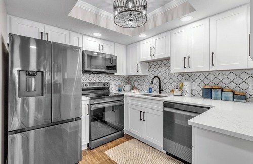 Orange Beach Condo | Oceanfront+Pool+Coffee Bar+Balcony+Arcade+WIFI+Fitness Room