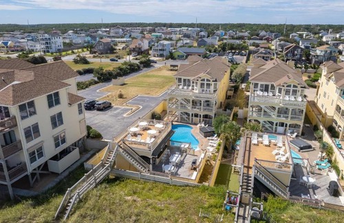 Kill Devil Hills House | OCEANFRONT, Pool, H Tub, Theater Rm, Rec Rm, Prvt Beach access, KD1613, Paradise VI