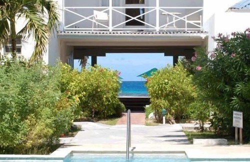 Shoal Bay House | Oceanfront Property with Fully-equipped Kitchen! Outdoor Pool, FREE Parking, Spa
