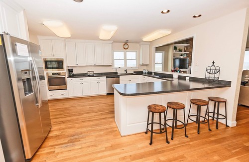 Corolla House | OCEANFRONT, Priv Pool, Hot Tub -CP16, Sea You Soon