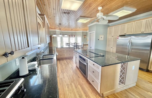 Oak Island House | Oceanfront, private beach access, Sleep 22, elevator seven bedroom, 4 1/2 bath