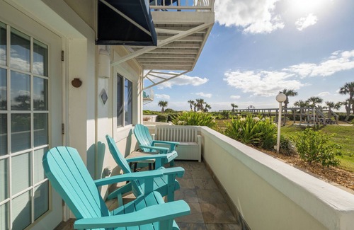 Cape Caneveral Beach Gardens Condo | Oceanfront Resort Style | Heated Pool | 1 Bed+Flex | Ground Floor | Beach Gear