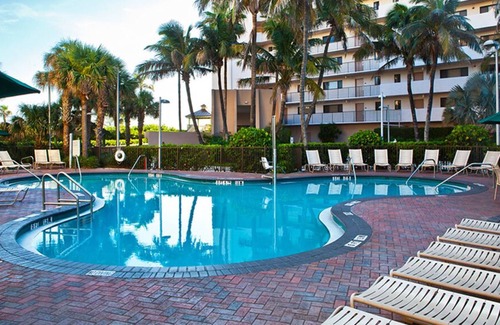 Hutchinson Island South Resort | Oceanfront Resort, Vistana Beach Club, 4th of July Week