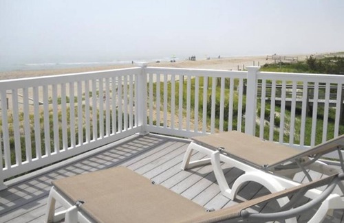 Harvey Cedars House | OCEANFRONT RETREAT on a PRIVATE LANE