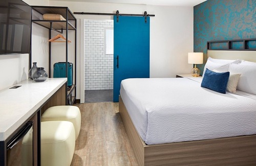 Beach Barber Tract Hotel | Oceanfront Retreat | 1 Unit | Steps from La Jolla Shores Beach