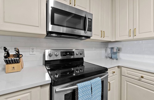Palm Coast Condo | Oceanfront Retreat: Modern 3-Bedroom Condo in Palm Coast