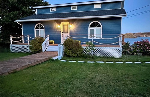 Burnt Cove House | Oceanfront Retreat with Hot Tub & Fire Pit Just 45 Minutes South of St. John's!
