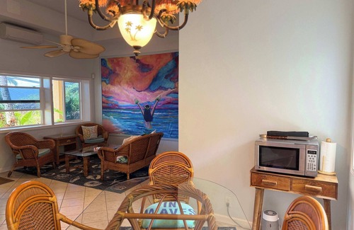 Kahana Bed & Breakfast | Oceanfront Royal Suite | Steps to Beach w. BBQ & Free Parking | Free Breakfast