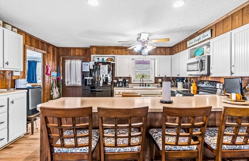 Holden Beach House | Oceanfront screened porch & private walkway to beach, 3 outdoor showers & WiFi