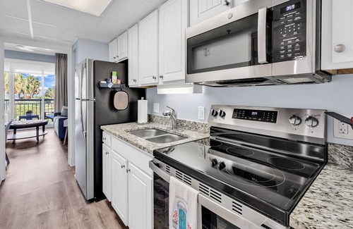 Litchfield by the Sea Condo | Oceanfront: Sea, Sun, & Sand renovated 1-bed 1-bath condo at Bridgewater