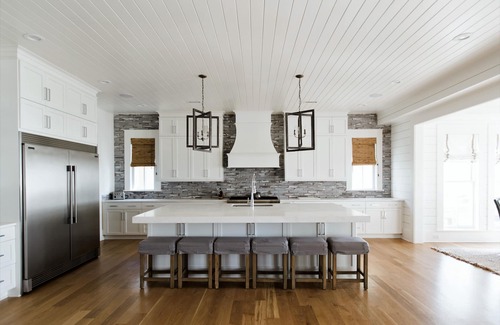 Isle of Palms House | OCEANFRONT/Sleeps 12/LANDS END/POOL SPA/ELEVATOR/SUMMER KITCHEN
