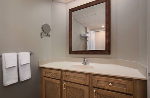 Palm Beach Shores Resort | Oceanfront - Studio - Marriott's Ocean Pointe - Full Resort Access