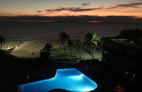 Pompano Beach Resort | Oceanfront Studio! Step from your door to the beach! Your own private entrance!