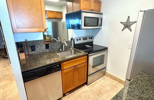 Lahaina Apartment | Oceanfront Stunning Ocean Views in Paradise at Lahaina Shores Studio