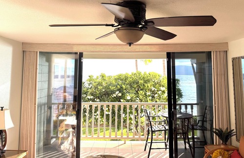 Lahaina Apartment | Oceanfront Stunning Ocean Views in Paradise at Lahaina Shores Studio