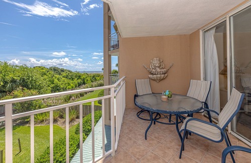 Saint Simons Island Condo | Oceanfront Condominium with Swimming Pool. Private Boardwalk to Beach! Ocean View
