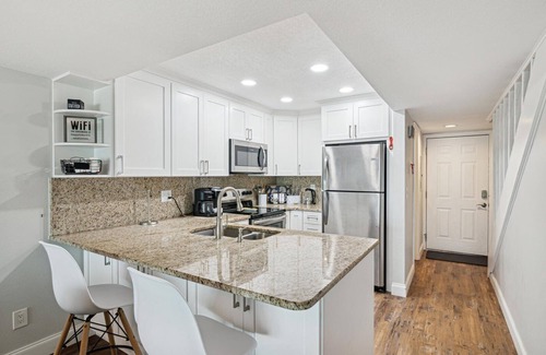 Indian Rocks Beach Condo | Oceanfront View, Spacious Townhouse, Heated Pool