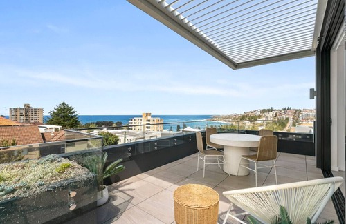 Coogee Apartment | Oceanfront Views: Coogee Sanctuary Penthouse #7