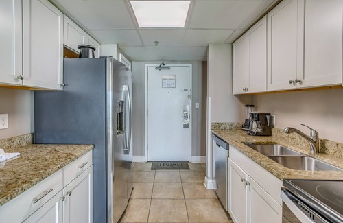 Myrtle Beach Condo | Oceanfront Views: Myrtle Beach Getaway w/Balcony!