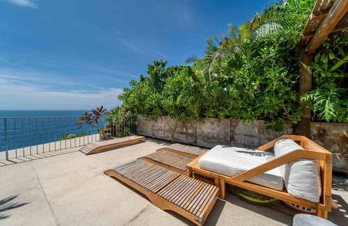 El Faro Villa | Oceanfront Villa With Private Plunge Pool