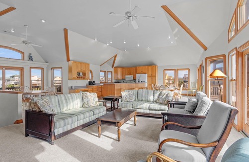 Frisco House | Oceanfront w/Pool, Hot Tub, Elevator, Game Room. Feel like an Island Princess!